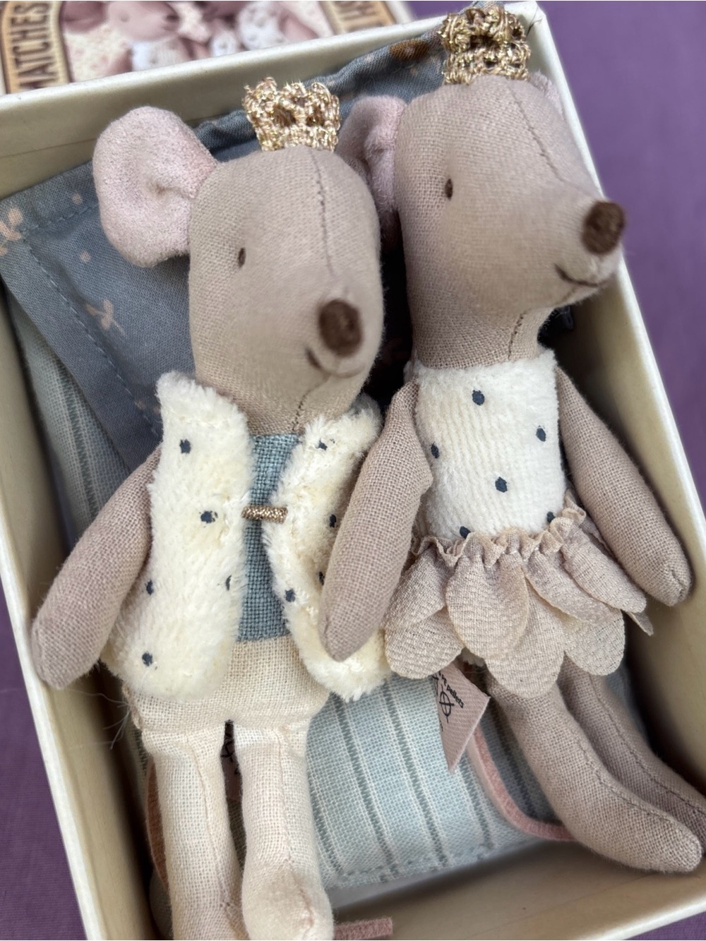 Maileg ROYAL TWIN MICE Little Sister &Brother in Matchbox Bed Collectible creme